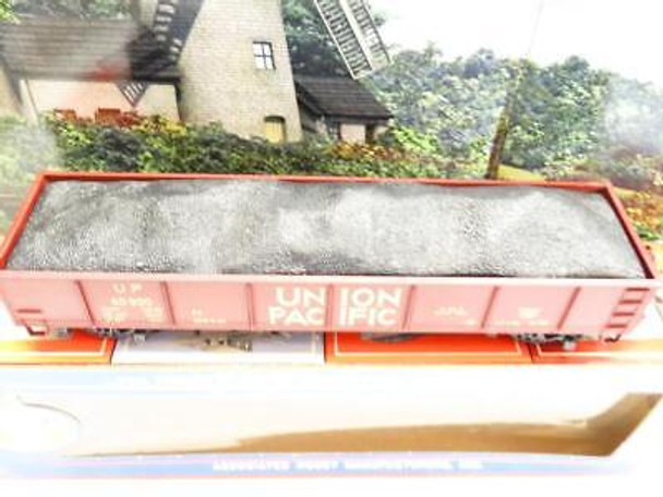 AHM O SCALE TRAINS - 7304B UNION PACIFIC GONDOLA WCOAL LOAD - LN- BXD- B2R