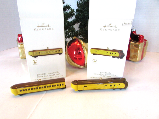 Hallmark Ornament Lionel Union Pacific Streamliner Locomotive & Coach  L/N  H36