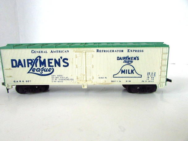 HO Tyco General American Dairymen's League Milk Box Car #907  E4