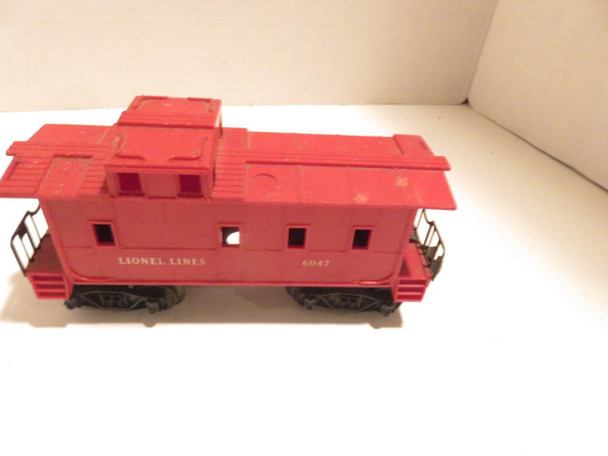 LIONEL POST-WAR 6047 LIONEL LINES. CABOOSE- 0/027-  GOOD- S31LL