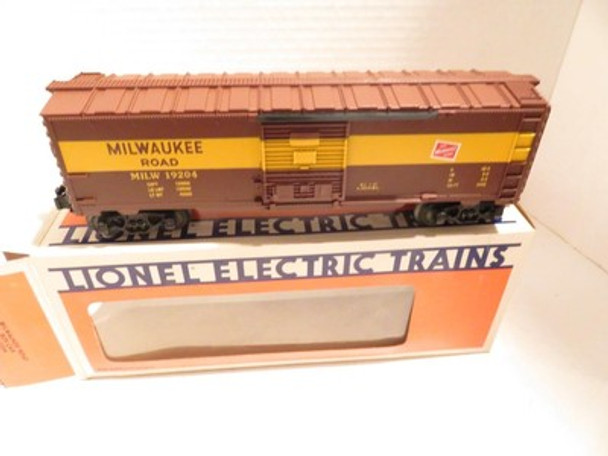 LIONEL 19204 MILWAUKEE BOXCAR- DIECAST SPRUNG TRUCKS- 0/027- BOXED- NEW- HC4