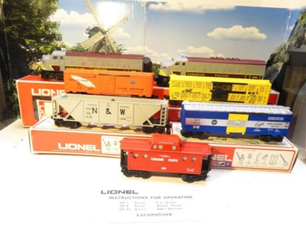 MPC LIONEL 6-1350- CANADIAN PACIFIC SERVICE STATION SET- BOXED- NEW- OPENED