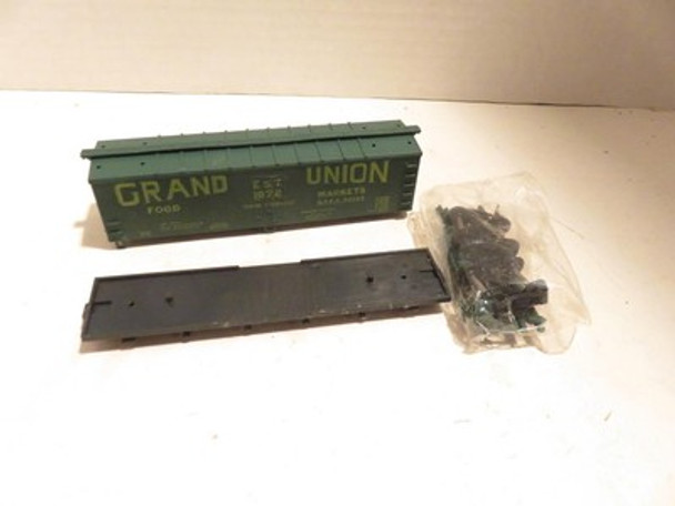 HO TRAINS VINTAGE - TRAIN MINIATURE - GRAND UNION REEFER KIT- NEW- NO BOX -S31VV