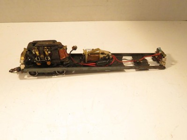 HO TRAINS VINTAGE METAL DIESEL POWERED CHASSIS- ONE TRUCK- PARTS- L214
