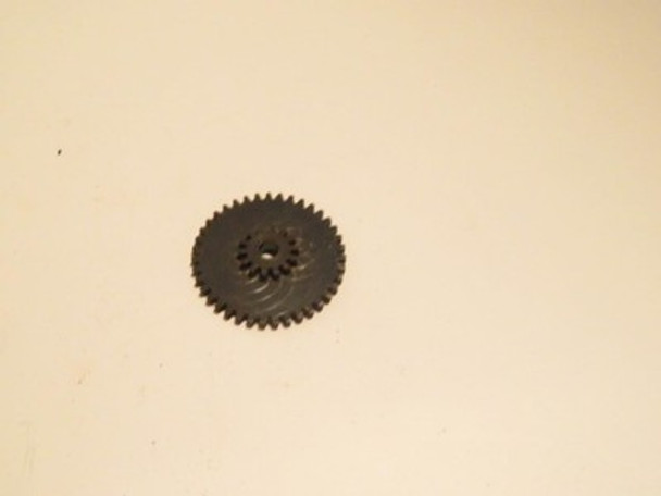 LIONEL PART  1" GEAR WITH SMALLER GEAR INSIDE- ORIGINAL - M61