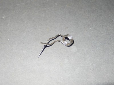 LIONEL PART -1033-98 - WHISTLE CENTERING SPRING -- NEW -  W46G