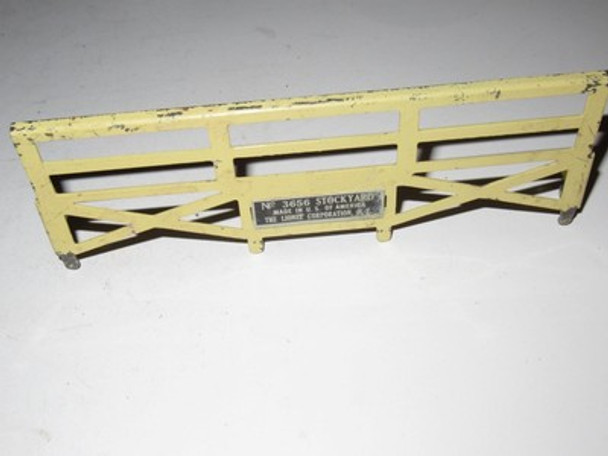 LIONEL PART - 3656 CATTLE CAR STOCKYARD FRONT METAL FENCE - GOOD-  H12