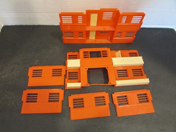 Bachmann Plasticville O Scale Apartment House Use for parts   PR