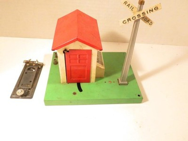 LIONEL POST-WAR #45N OPERATING GATEMAN ACCESSORY- 0/027- VG - B1B