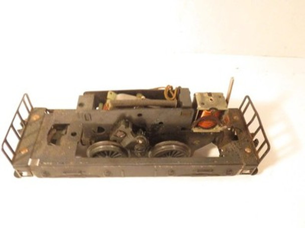 LIONEL POST-WAR TRAINS - 520 BOXCAB ELECTRIC CHASSIS- RUNS FINE- 027 - S31LL