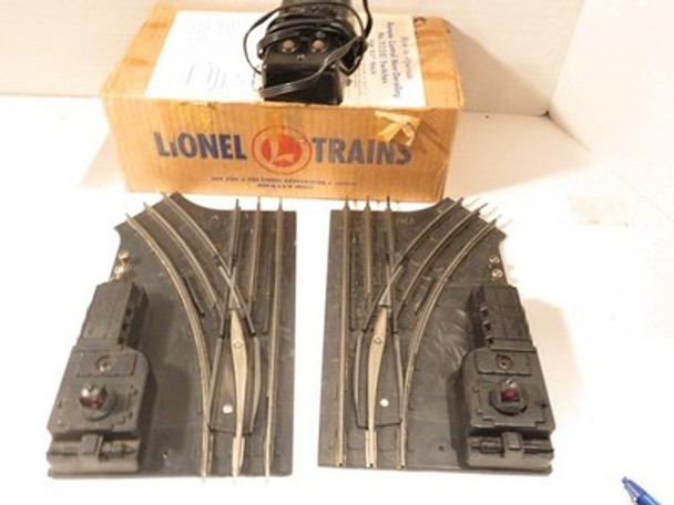 LIONEL POST- WAR  - 1122 REMOTE SWITCH TRACKS- ONE PAIR- BOXED- WORK FINE-  W51