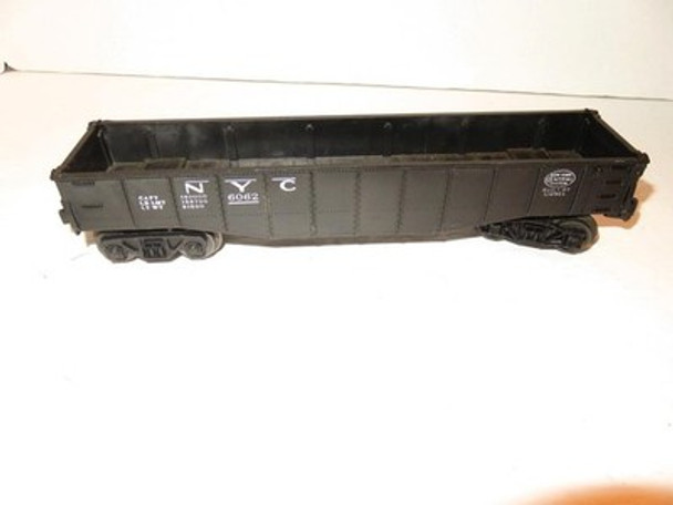 LIONEL POST-WAR TRAINS 6062 GONDOLA CAR - PLASTIC TRUCKS - 027- EXC. - M68