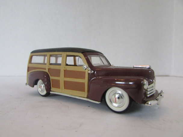 Road Signature 94251 Diecast Car 1948 Ford Woody Brown Tan  1/43 Lot E1