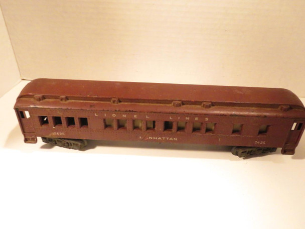 LIONEL TRAINS POST-WAR 2625 MANHATTAN MADISON CAR- NEEDS RESTORING - B2