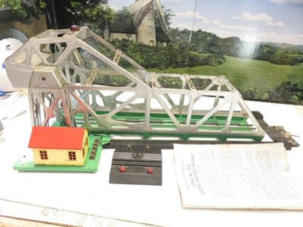 LIONEL TRAIN POST-WAR 313 BASCULE BRIDGE- EXC PLUS - BOXED-