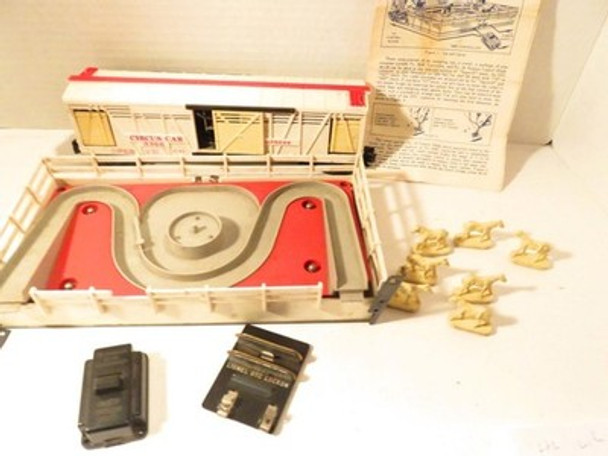 LIONEL POST-WAR - 3366 OPERATING CIRCUS CAR W/INSTRUCTIONS- EXC.- S27