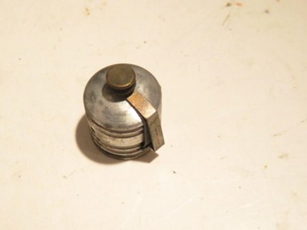 LIONEL TRAINS POST-WAR PART LIGHTED WORK CABOOSE LIGHT HOUSING W/CONTACT - H52|396723881541