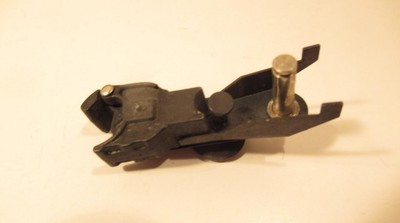 LIONEL PART - SHORT METAL OPER. COUJPLER WITH PIN AND TABS(M)- NEW  - SR155|297396828459