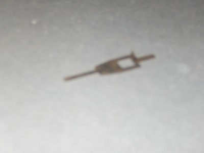 LIONEL PART - 487-20 - LOCK-LINK FOR 2440 SERIES PASSENGER CARS - NEW  -  W46G|396732857144