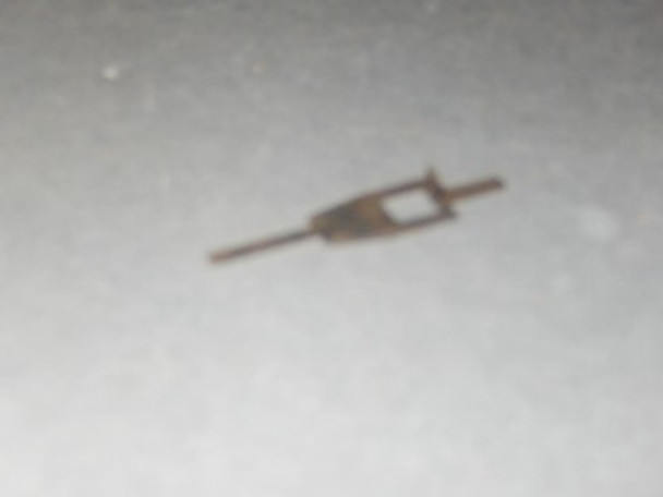 LIONEL PART - 487-20 - LOCK-LINK FOR 2440 SERIES PASSENGER CARS - NEW  -  W46G|396732857144