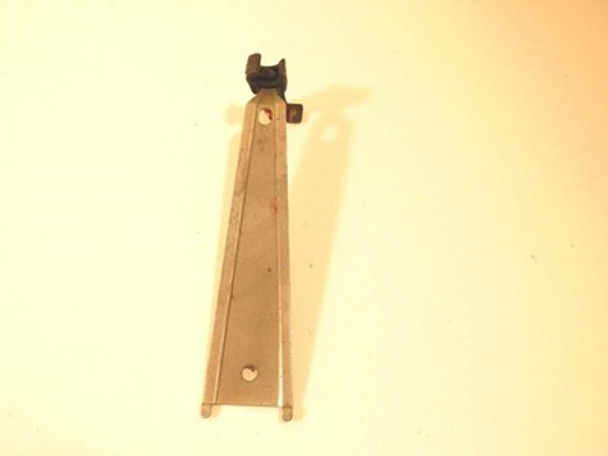 LIONEL POST-WAR  PART  456-91 COAL RAMP COUPLER & ARM ASSEMBLY-  DAMAGED- M54A|297393060524