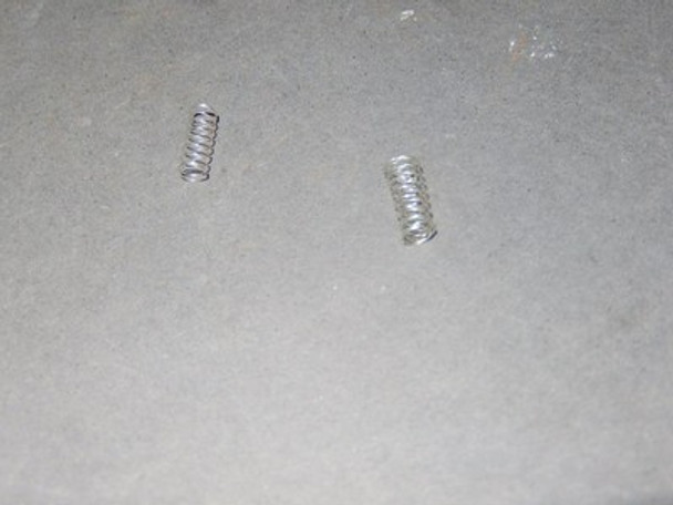 LIONEL PART - 3362-021 - TRIGGER SPRING -(2) PIECES - NEW- W46P|396797471792