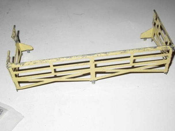 LIONEL PART - 3656 CATTLE CAR STOCKYARD BACK/SIDE METAL FENCE - GOOD-  H12A|297498180349