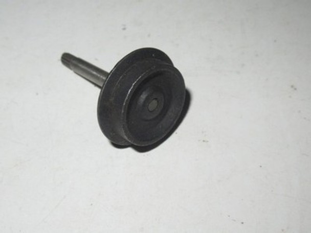 LIONEL PART - ORIGINAL GEARED  WHEEL &  AXLE  - EXC - M13|396925278801