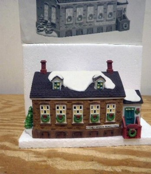 DEPT 56 56448 STONEY BROOK TOWN HALL  HERITAGE VILLAGE BUILDING   USED  D17|297540644767