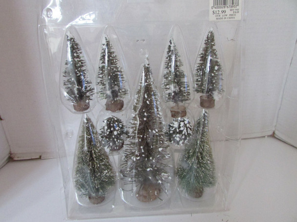 VILLAGE ACCESSORIES LANDSCAPE TREES WOOD TRUNK BASES 9 PIECES |396960552483