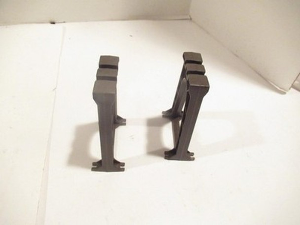 LIONEL POST-WAR  - TWO 'C'' TRESTLES- BROWN    NO CLIPS- HB7|396988866173