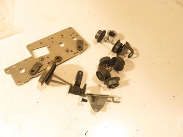 LIONEL - POST-WAR STEAM LOCO PARTS- SMALL MIX - S31D|297602502451