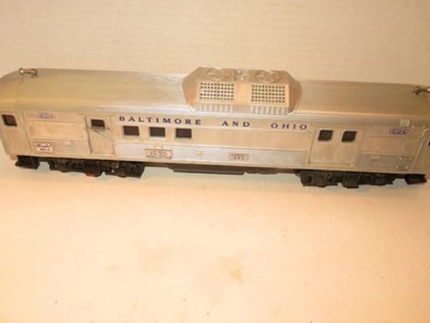 LIONEL POST-WAR TRAINS #404 MOTORIZED BUDD BAGGAGE CAR- 0/027- RUNS OK- H1W|297684695618