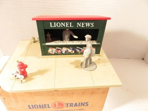 LIONEL POST-WAR #128 OPERATING NEWSTAND ACCESSORY WORKS FINE BOXED- EXC. - P1|397285567212