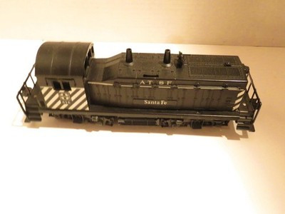 LIONEL POST-WAR 616 SANTA FE NW-2 DIESEL SWITCHER W/HORN- LN - S18