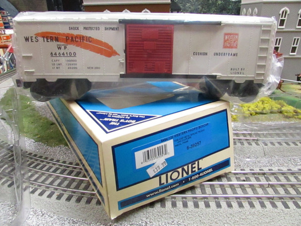 Lionel 39257 6464-100 Western Pacific Boxcar The Boys Train NIB   B11