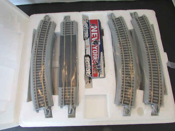 Hawthorne Village New York Offensive Engine and Track Set HO NY Giants LN  LotE