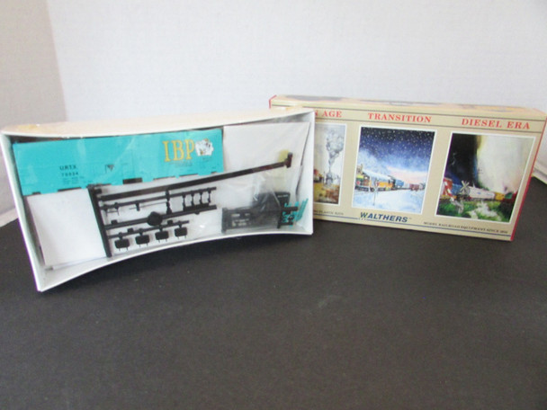 Walthers 932-2561 40' Meat Reefer HO Car Iowa Beef Packer Kit New Sealed  S31B