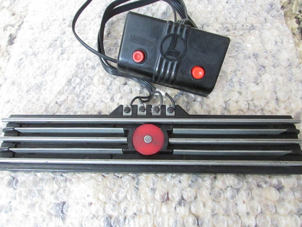 Lionel 65530 0 Gauge Remote Control Track Section w/Controller   S9