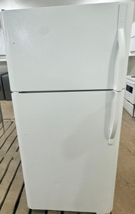Kenmore 30" Wide White Fridge, Free 60 Day Warranty