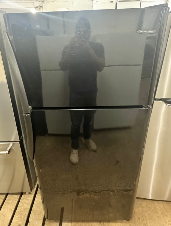 Frigidaire 30" Wide Black Fridge, Free 60 Day Warranty