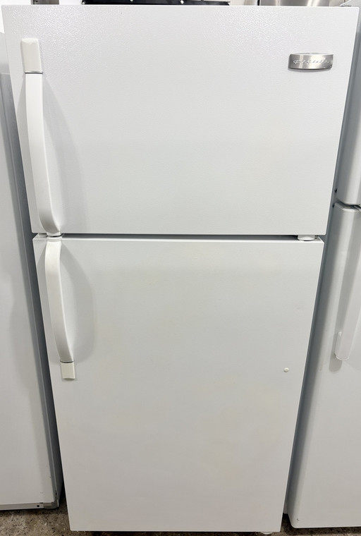 Frigidaire 28" Wide White Fridge, Free 60 Day Warranty