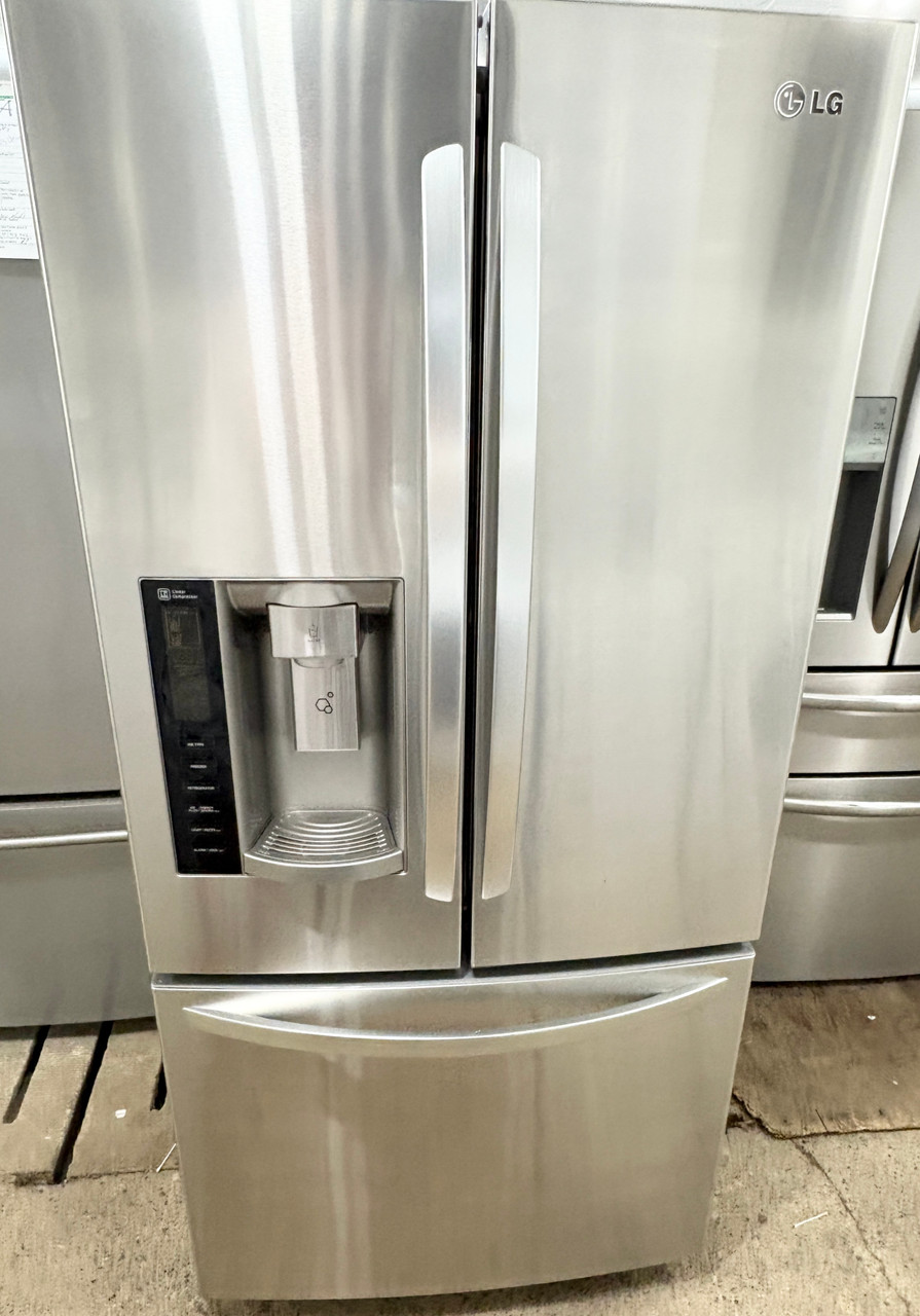 LG 33" Wide Stainless Steel Fridge With Water and Ice Maker, Free 60 Day Warranty 2
