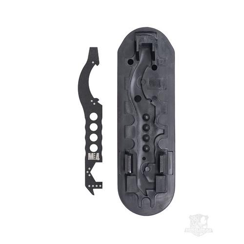 M:4 TOOL WITH BLACK BASE PAD