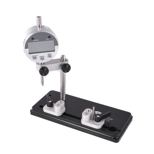 CONCENTRICITY GAUGE WITH DIGITAL INDICATOR