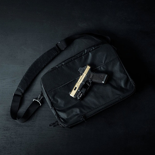 FADE BRIEF BLACK