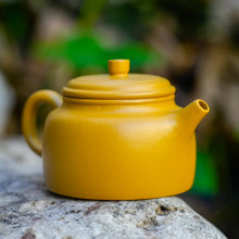 Pear Yixing Purple Sand Clay Teapot 梨宜興陳紫砂茶壺- West China Tea