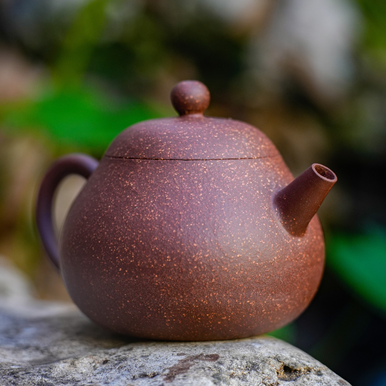 Image of Pear Yixing Purple Sand Clay Teapot 梨宜興陳紫砂茶壺