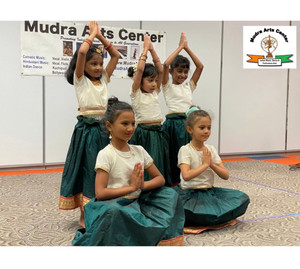 Bollywood Private Dance Lessons - 30 minutes