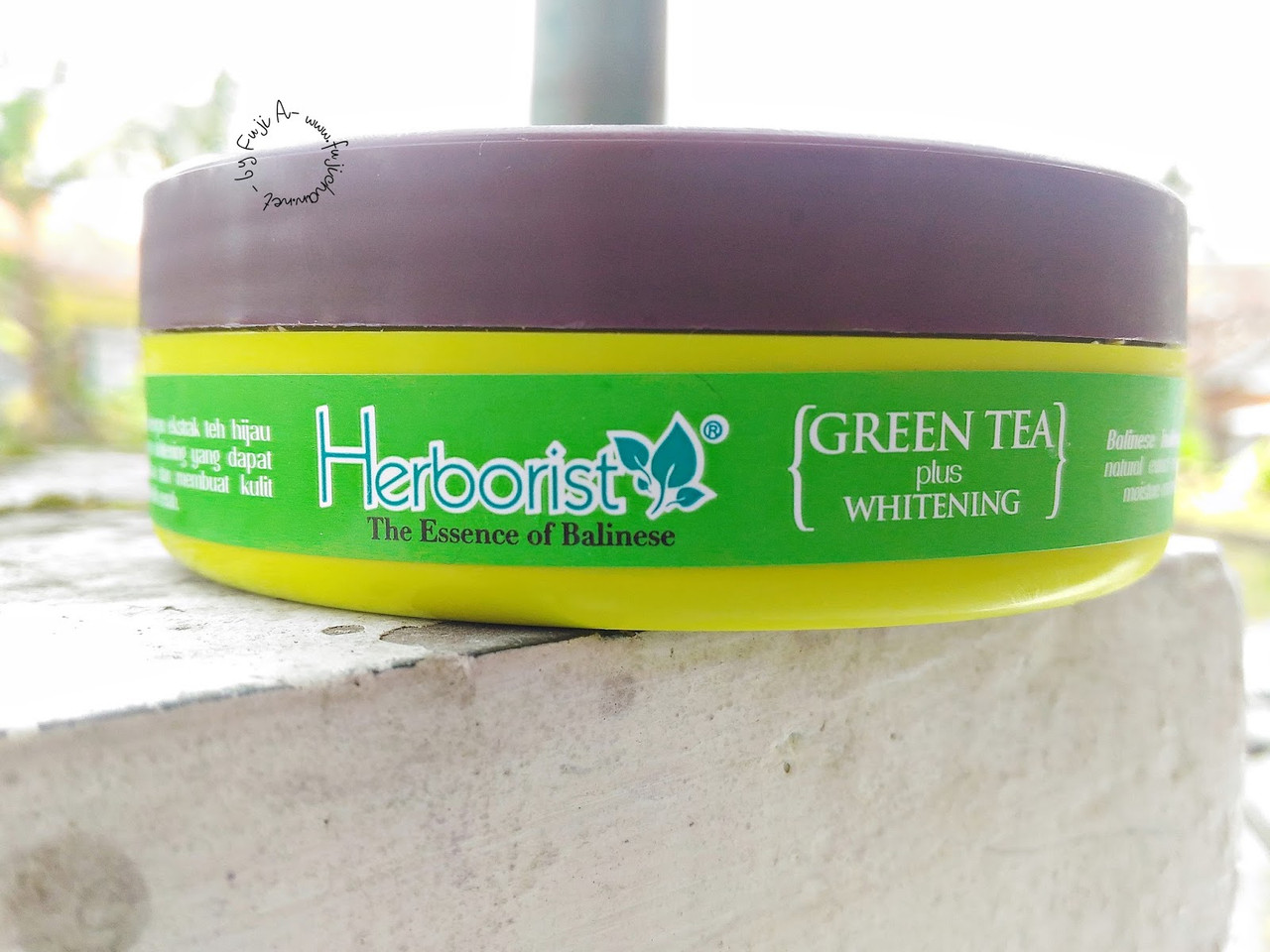 Herborist Lulur Green Tea plus Whitening (100 Gram)